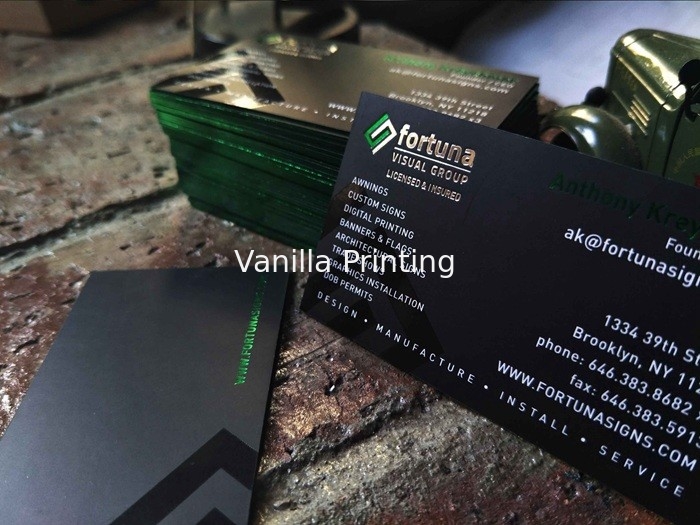 Green Foil Edge Printing Business Cards 700 Gsm Art Paper With Matte Lamination