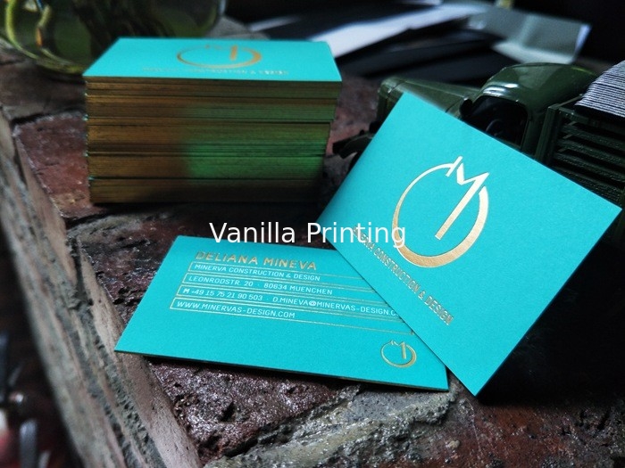 Fashion Style Premium Business Cards Gold Foil Lettering , Spot Uv Name Card