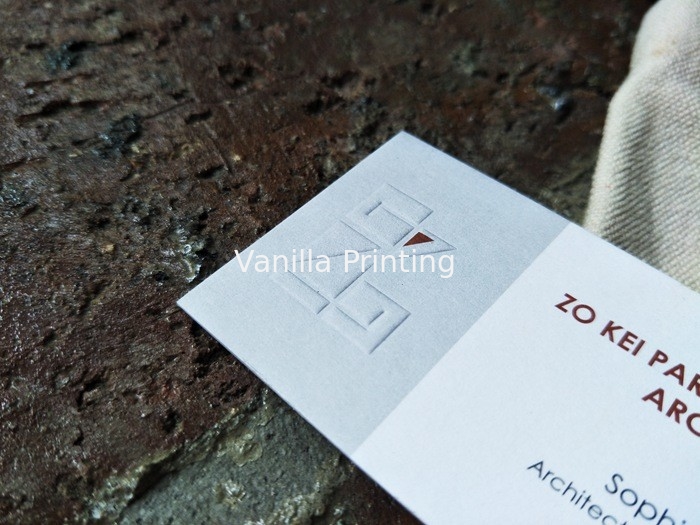 Beautiful Design Innovative Business Cards Embossed Finishing 90*54mm